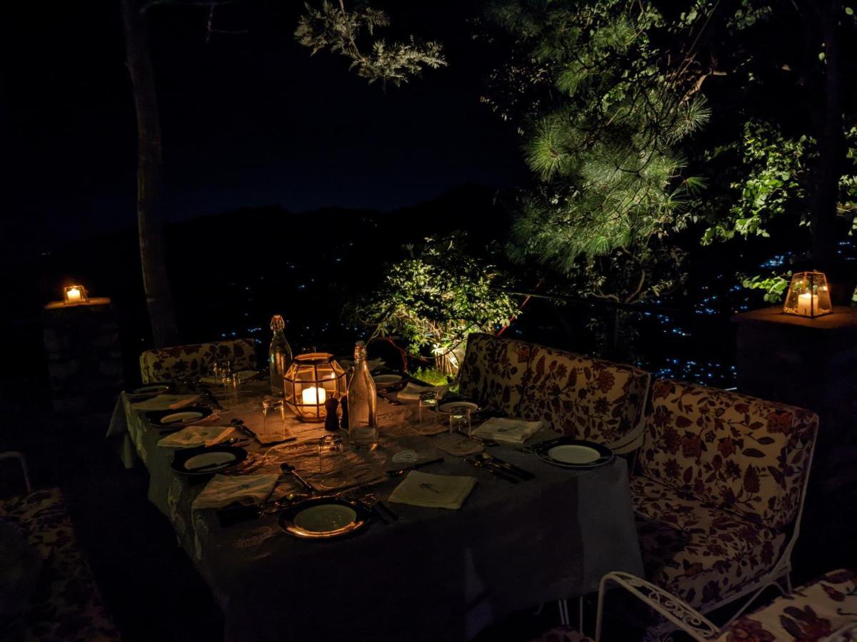 Blue Book At Gethia, Nainital Hotell Exteriör bild